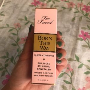 Too Faced Born This Way Concealer